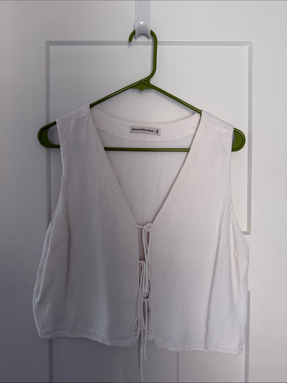 Abercrombie & Fitch White Front-Tie V-Neck Camisole